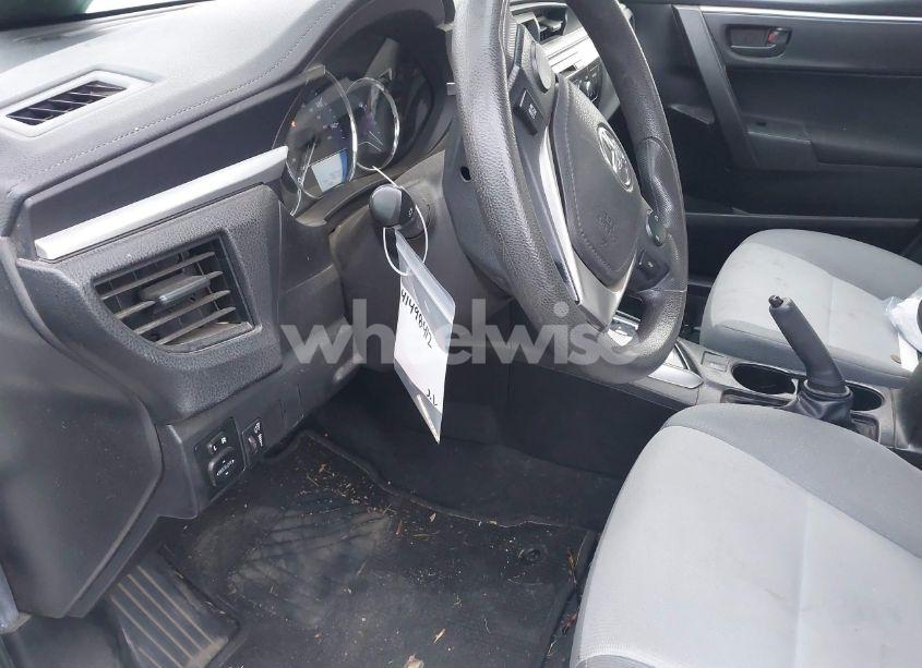 Photo 17 of 2015 Toyota Corolla L (VIN 5YFBURHEXFP260177)