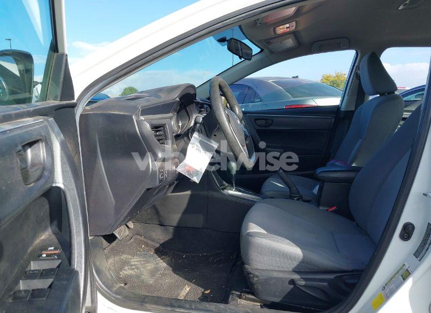 Photo 5 of 2015 Toyota Corolla L (VIN 5YFBURHEXFP260177)