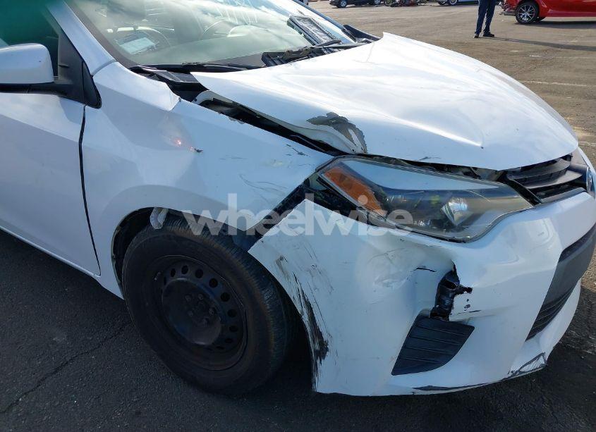 Photo 6 of 2015 Toyota Corolla L (VIN 5YFBURHEXFP260177)