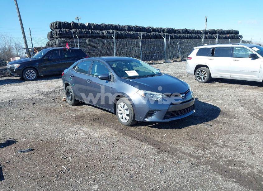 2015 Toyota Corolla LE (VIN 5YFBURHEXFP263886) main photo