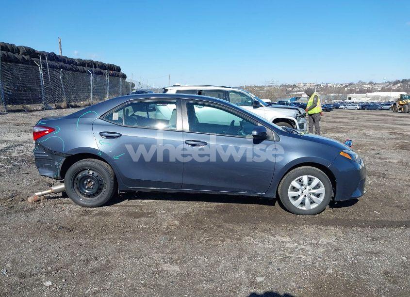 Photo 14 of 2015 Toyota Corolla LE (VIN 5YFBURHEXFP263886)
