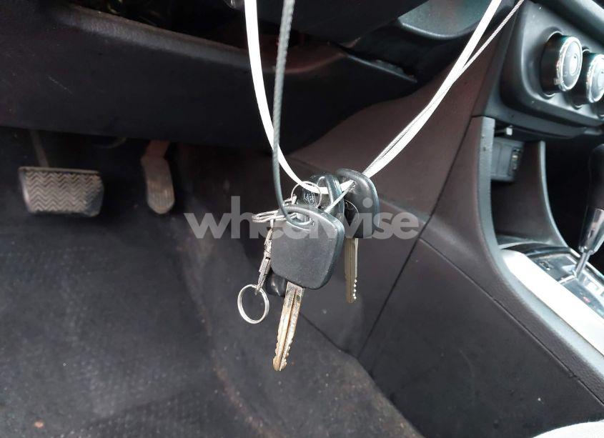 Photo 11 of 2015 Toyota Corolla L (VIN 5YFBURHEXFP268540)