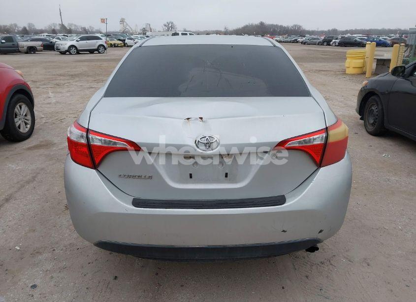 Photo 16 of 2015 Toyota Corolla L (VIN 5YFBURHEXFP268540)