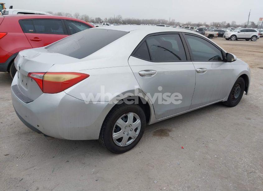 Photo 4 of 2015 Toyota Corolla L (VIN 5YFBURHEXFP268540)