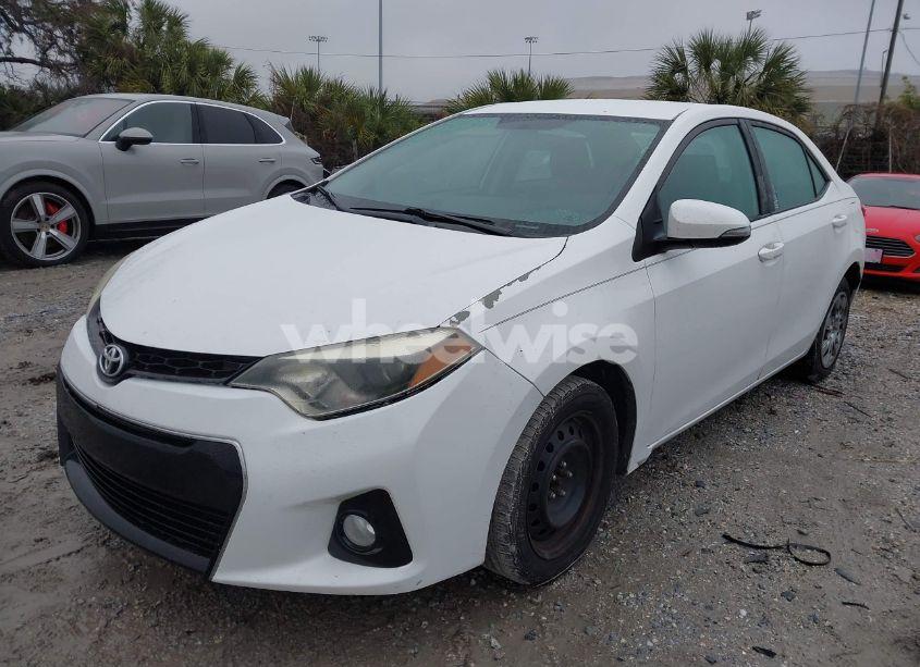 Photo 2 of 2015 Toyota Corolla S (VIN 5YFBURHEXFP268957)