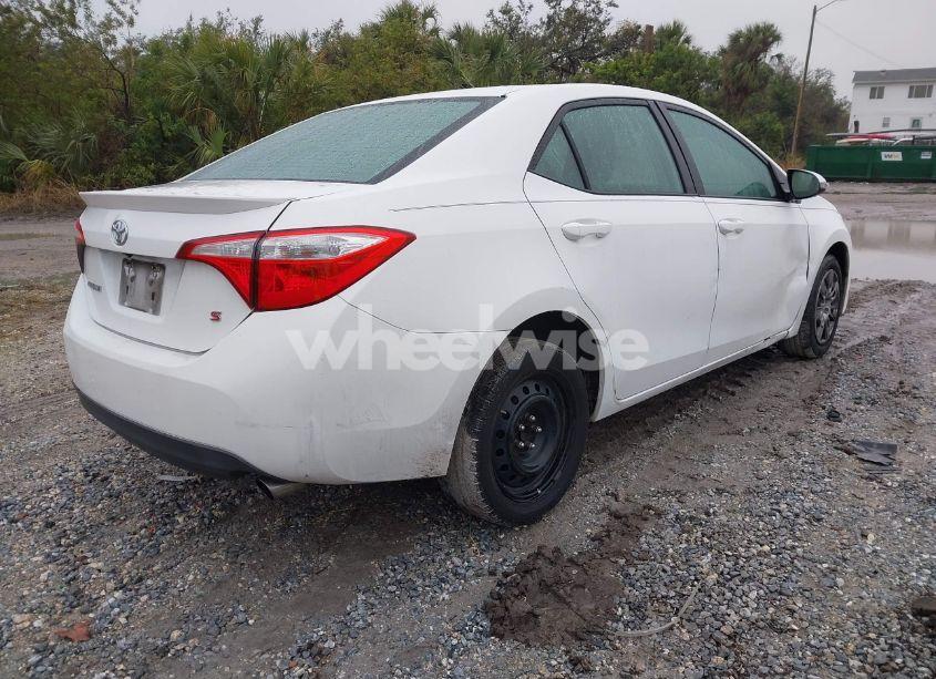 Photo 4 of 2015 Toyota Corolla S (VIN 5YFBURHEXFP268957)