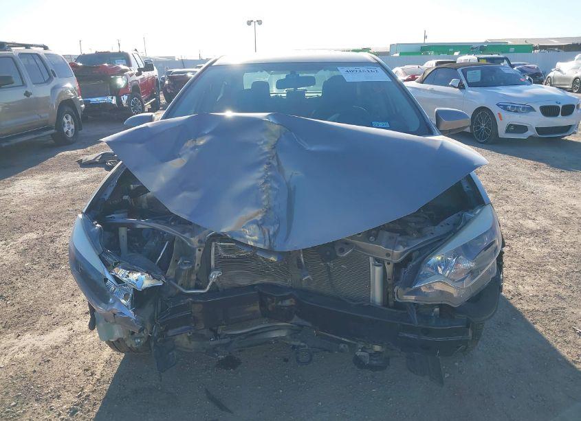 Photo 12 of 2015 Toyota Corolla LE (VIN 5YFBURHEXFP352356)