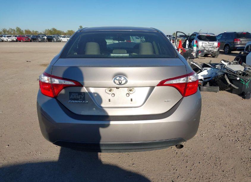 Photo 16 of 2015 Toyota Corolla LE (VIN 5YFBURHEXFP352356)