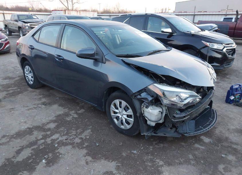 2015 Toyota Corolla L (VIN 5YFBURHEXFP364118) main photo