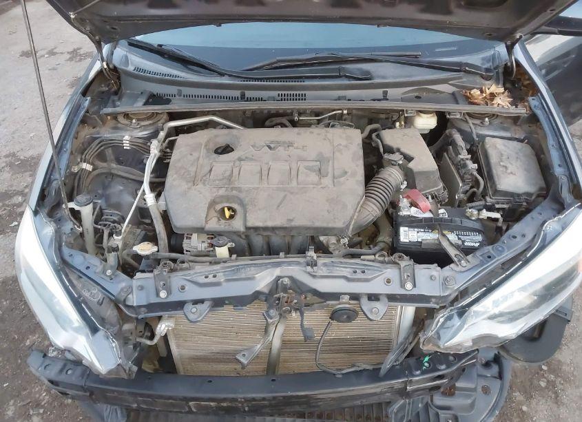 Photo 10 of 2015 Toyota Corolla L (VIN 5YFBURHEXFP364118)