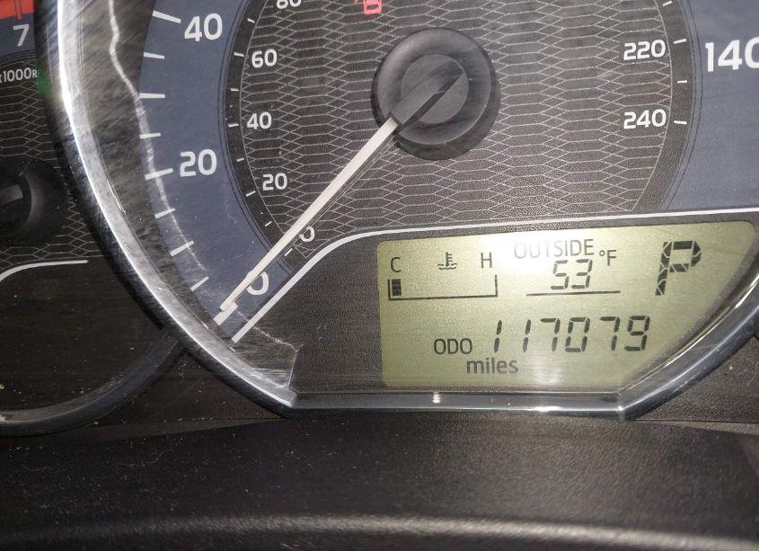 Photo 16 of 2015 Toyota Corolla L (VIN 5YFBURHEXFP364118)