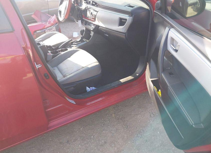 Photo 5 of 2015 Toyota Corolla LE (VIN 5YFBURHEXFP364328)