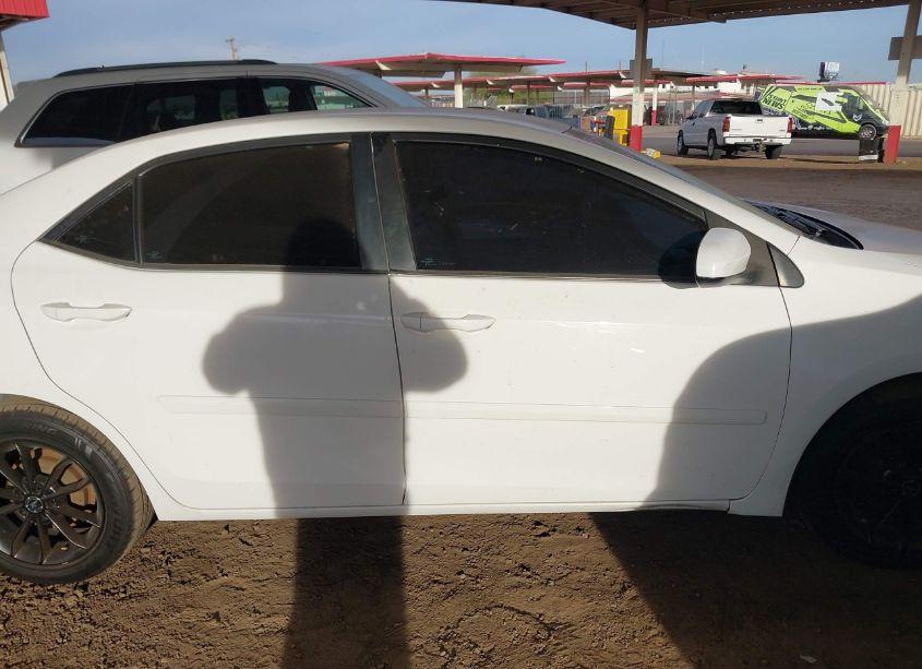 Photo 13 of 2016 Toyota Corolla LE (VIN 5YFBURHEXGP371295)