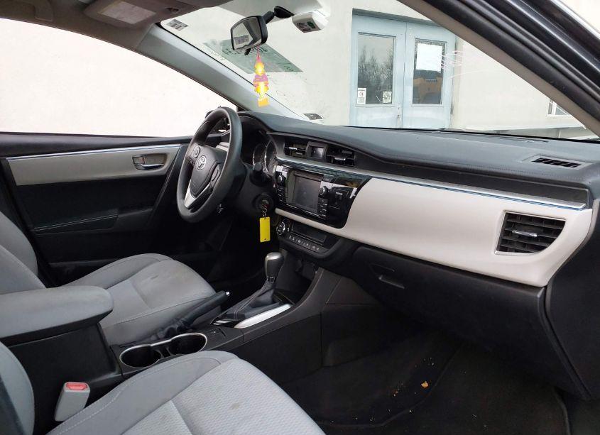 Photo 5 of 2016 Toyota Corolla LE (VIN 5YFBURHEXGP387531)