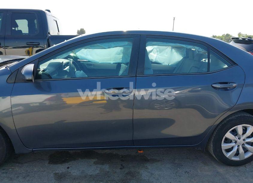 Photo 14 of 2016 Toyota Corolla LE (VIN 5YFBURHEXGP391045)