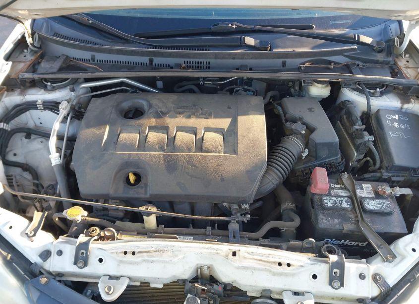 Photo 10 of 2016 Toyota Corolla LE (VIN 5YFBURHEXGP410788)