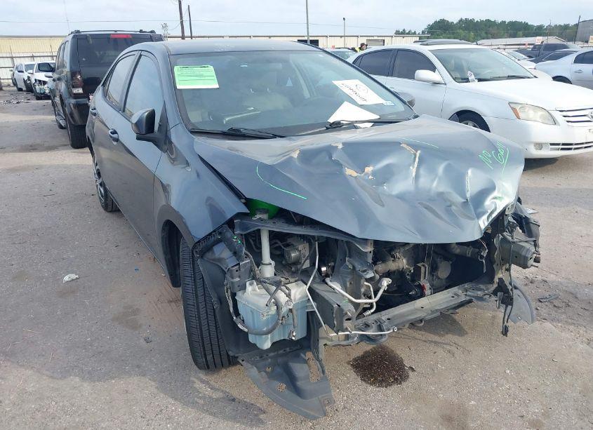 2016 Toyota Corolla LE (VIN 5YFBURHEXGP426263) main photo