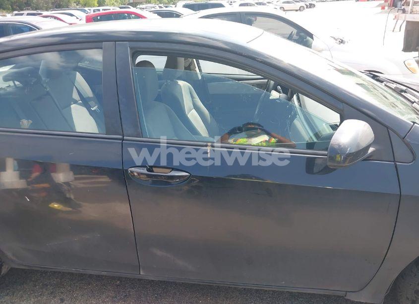 Photo 13 of 2016 Toyota Corolla LE PLUS (VIN 5YFBURHEXGP467170)