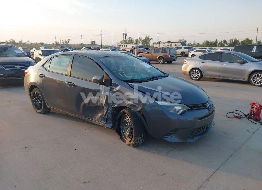 2016 Toyota Corolla LE (VIN 5YFBURHEXGP467945) main photo