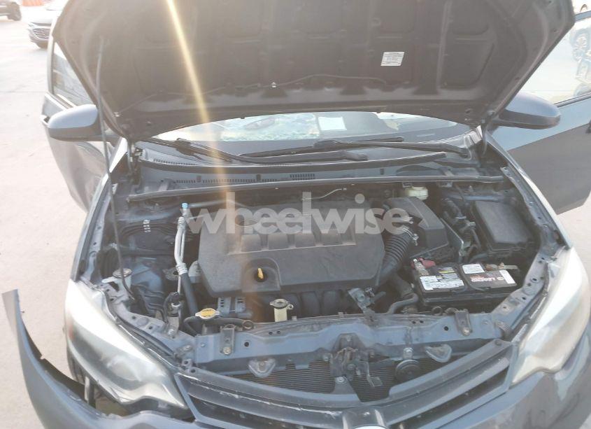 Photo 10 of 2016 Toyota Corolla LE (VIN 5YFBURHEXGP467945)