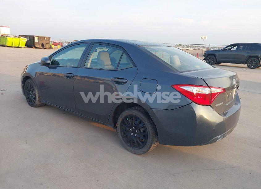 Photo 3 of 2016 Toyota Corolla LE (VIN 5YFBURHEXGP467945)