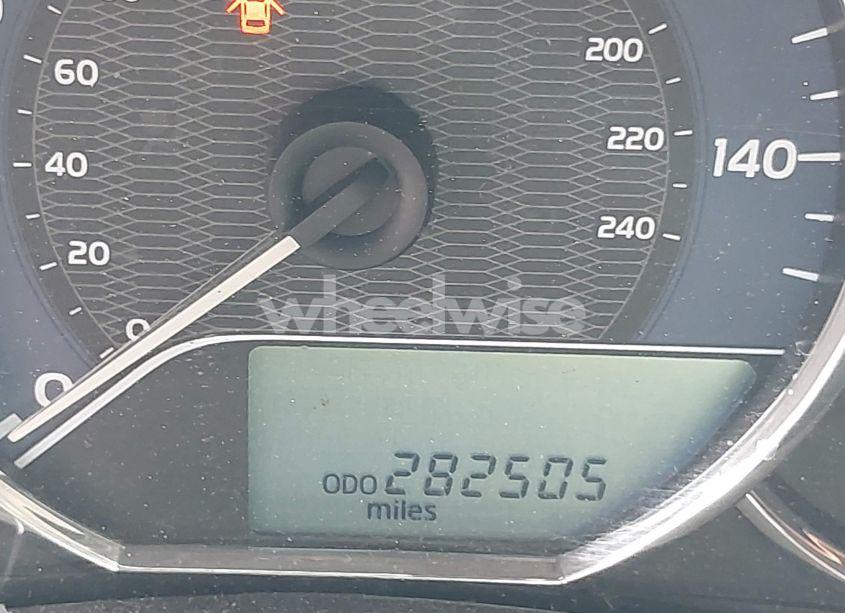 Photo 16 of 2016 Toyota Corolla LE (VIN 5YFBURHEXGP473342)