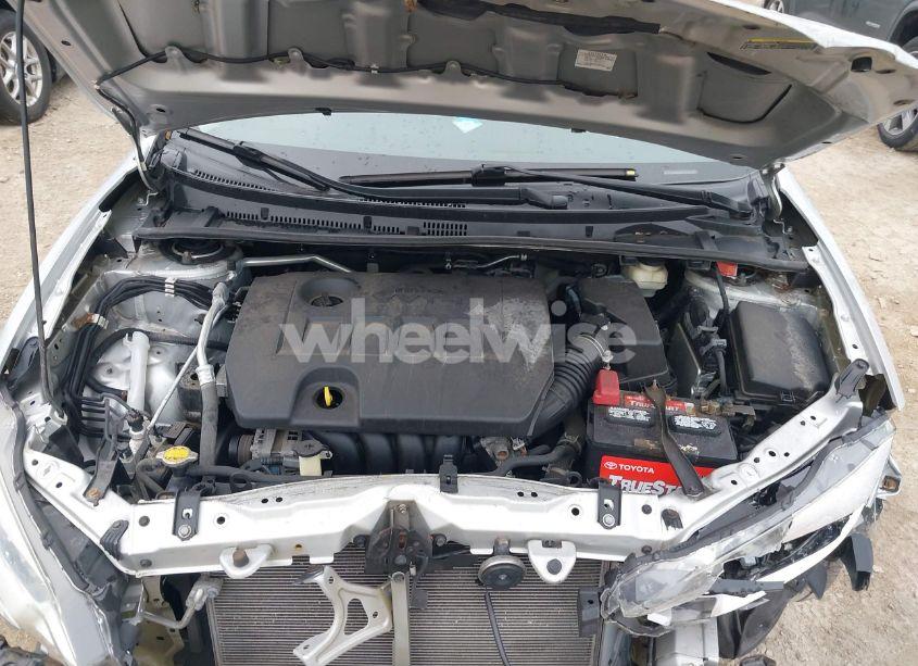 Photo 10 of 2016 Toyota Corolla LE (VIN 5YFBURHEXGP481893)