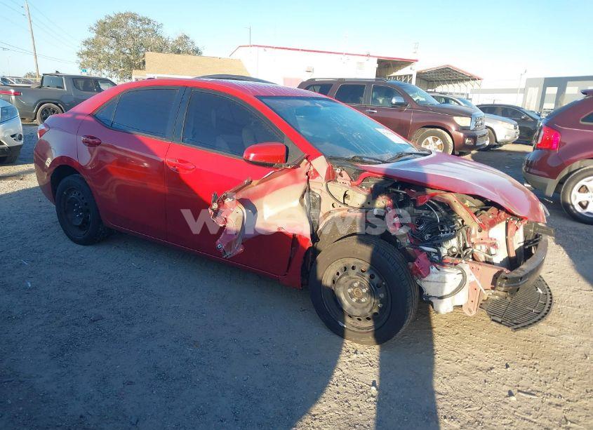 2016 Toyota Corolla LE (VIN 5YFBURHEXGP525455) main photo