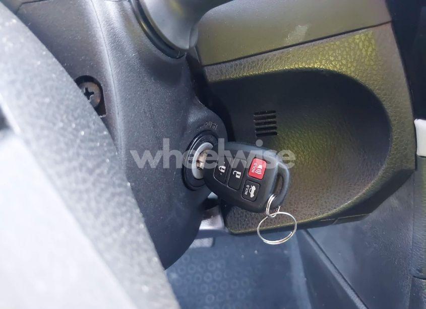 Photo 11 of 2016 Toyota Corolla LE (VIN 5YFBURHEXGP525455)