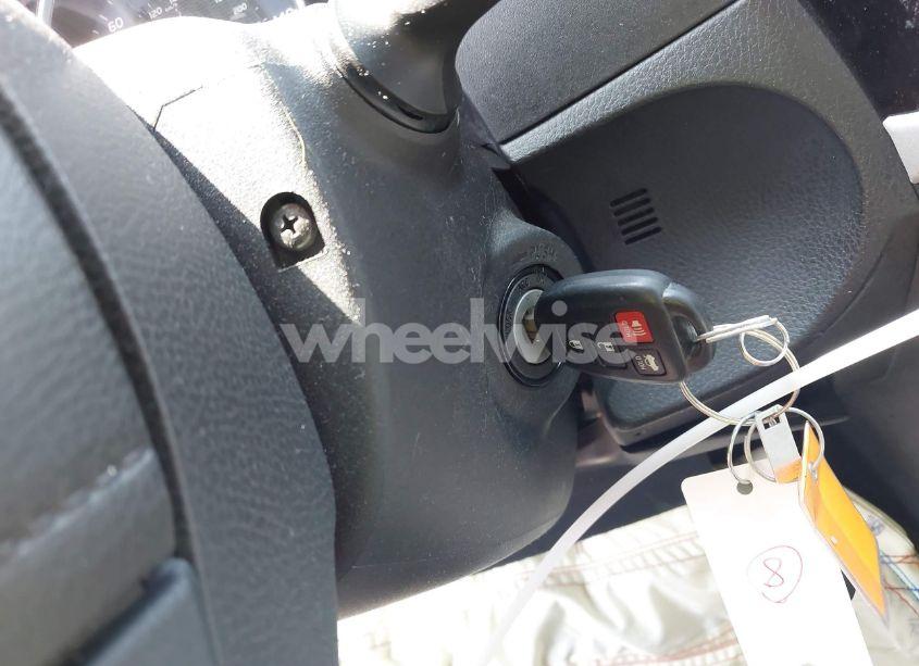 Photo 11 of 2016 Toyota Corolla LE (VIN 5YFBURHEXGP528761)