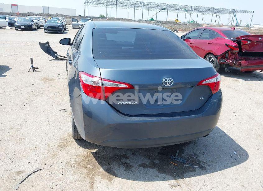 Photo 3 of 2016 Toyota Corolla LE (VIN 5YFBURHEXGP528761)