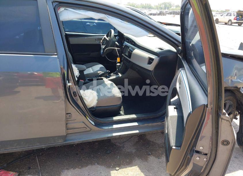 Photo 5 of 2016 Toyota Corolla LE (VIN 5YFBURHEXGP528761)