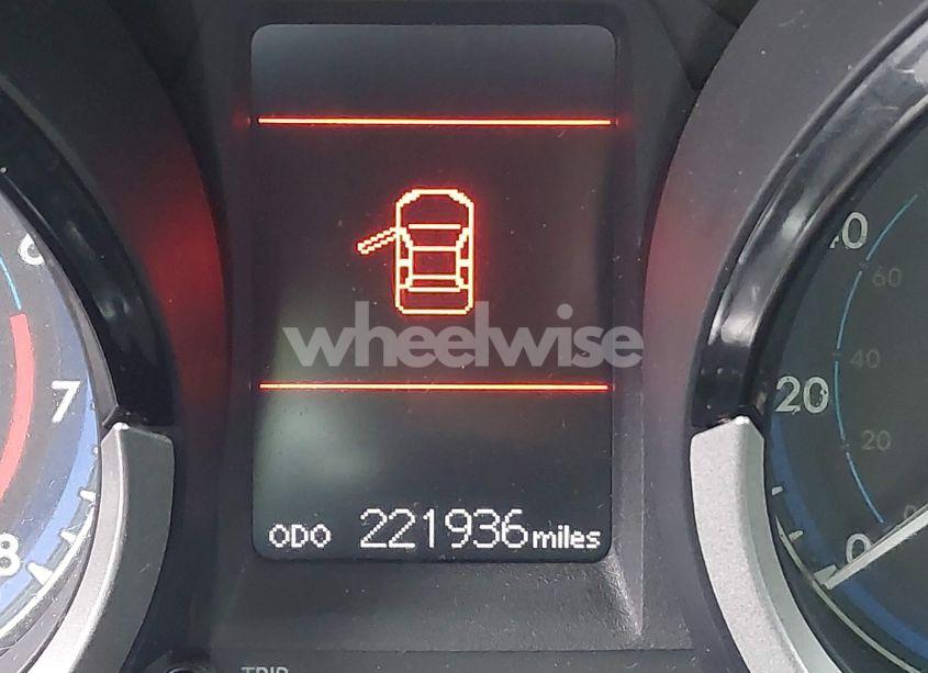 Photo 16 of 2016 Toyota Corolla S PLUS (VIN 5YFBURHEXGP548430)