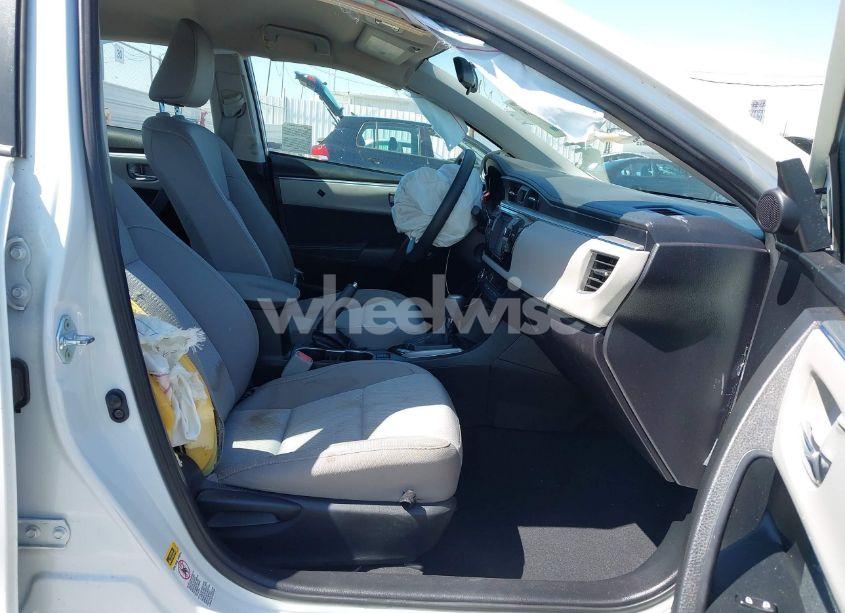 Photo 5 of 2016 Toyota Corolla LE (VIN 5YFBURHEXGP565549)