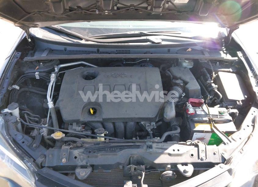 Photo 10 of 2017 Toyota Corolla LE (VIN 5YFBURHEXHP569926)