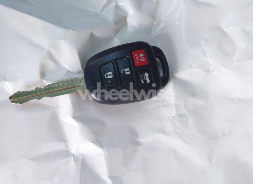 Photo 11 of 2017 Toyota Corolla LE (VIN 5YFBURHEXHP569926)