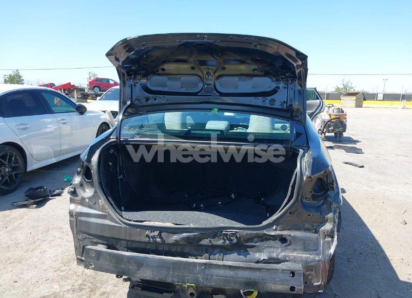 Photo 17 of 2017 Toyota Corolla LE (VIN 5YFBURHEXHP569926)