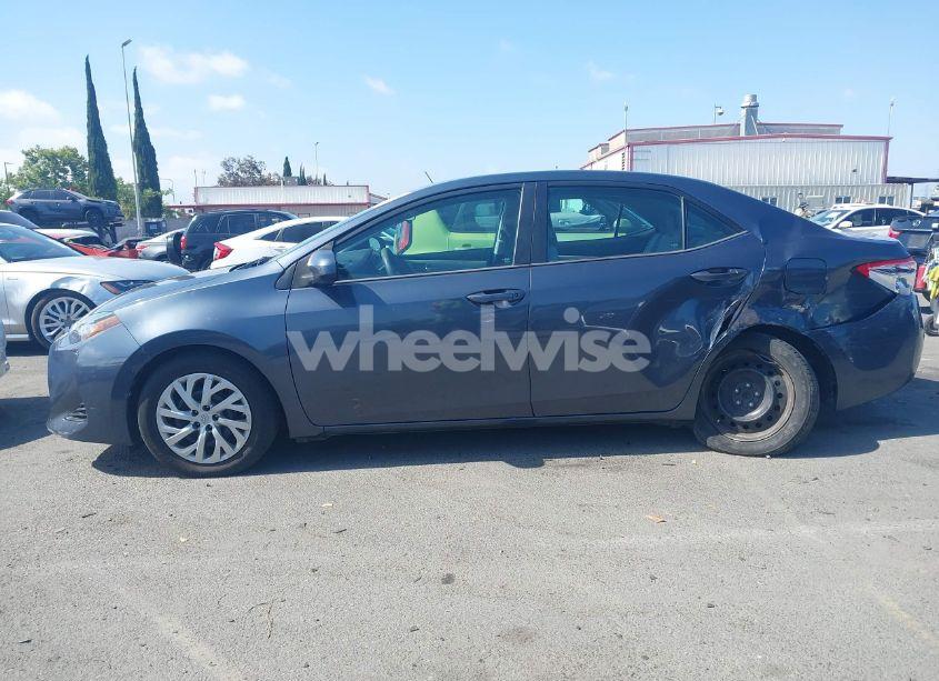 Photo 14 of 2017 Toyota Corolla LE (VIN 5YFBURHEXHP571448)