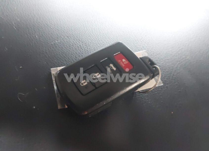 Photo 11 of 2017 Toyota Corolla SE SPECIAL EDITION (VIN 5YFBURHEXHP600205)