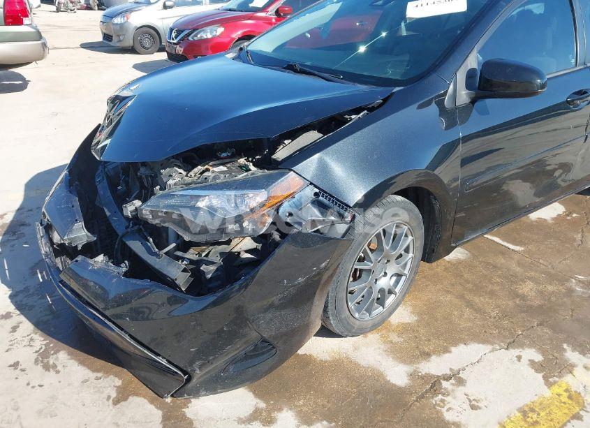 Photo 17 of 2017 Toyota Corolla LE (VIN 5YFBURHEXHP610734)