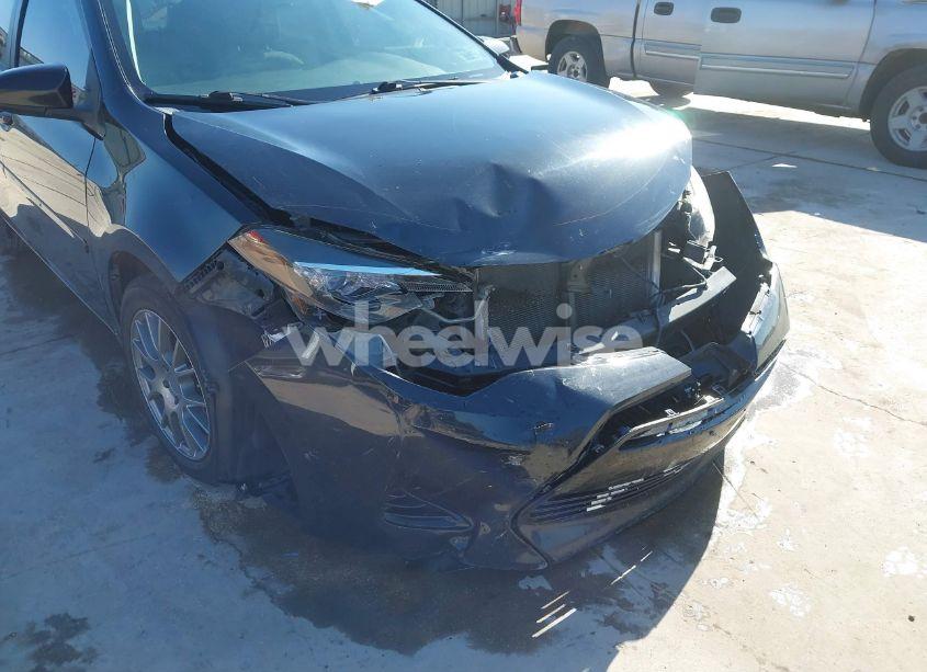 Photo 6 of 2017 Toyota Corolla LE (VIN 5YFBURHEXHP610734)