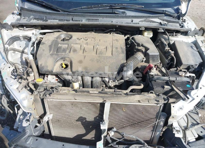 Photo 10 of 2017 Toyota Corolla LE (VIN 5YFBURHEXHP645015)