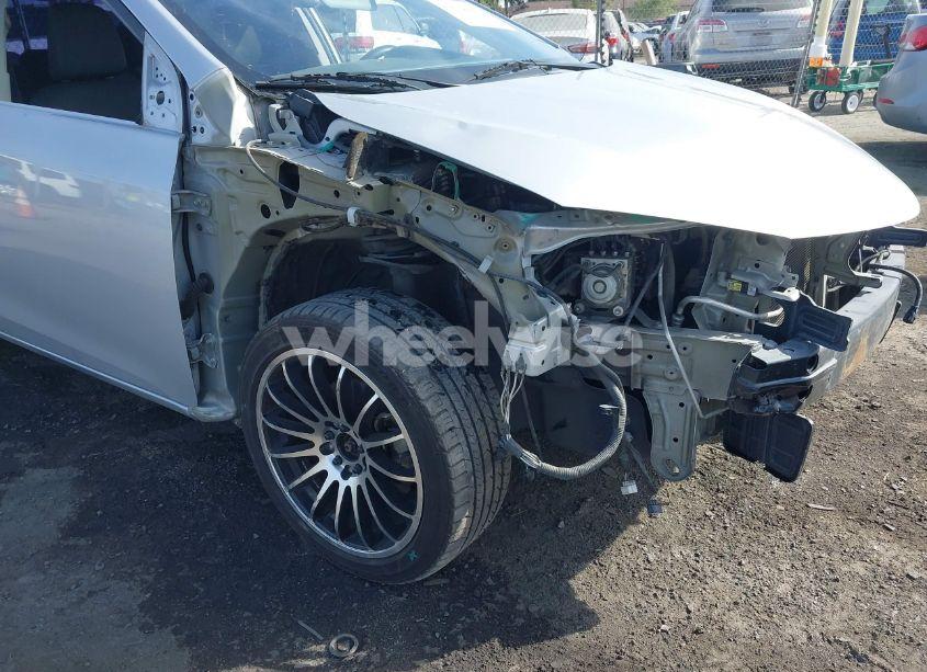 Photo 19 of 2017 Toyota Corolla LE (VIN 5YFBURHEXHP645015)