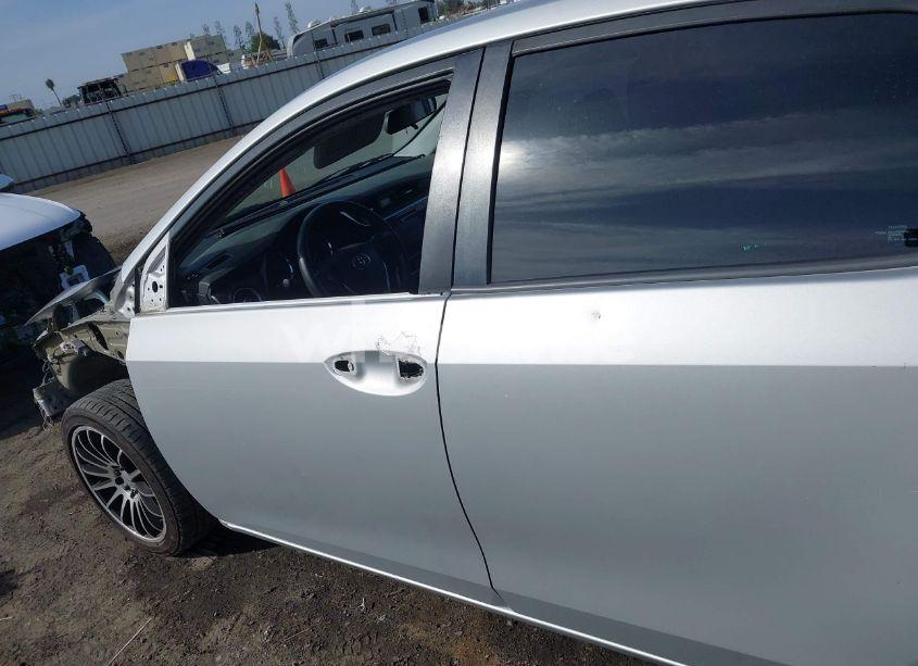 Photo 21 of 2017 Toyota Corolla LE (VIN 5YFBURHEXHP645015)