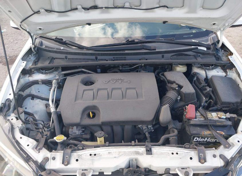 Photo 10 of 2017 Toyota Corolla LE (VIN 5YFBURHEXHP654247)