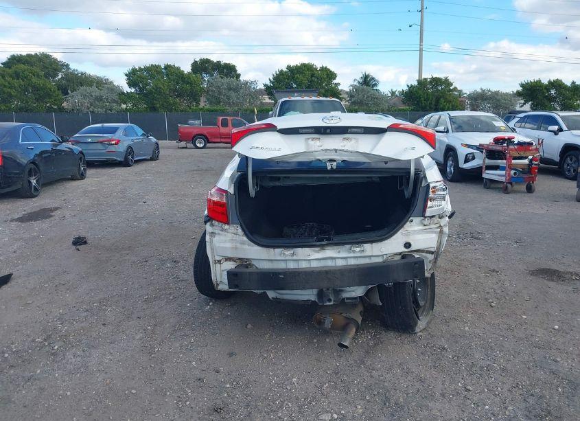 Photo 17 of 2017 Toyota Corolla LE (VIN 5YFBURHEXHP654247)