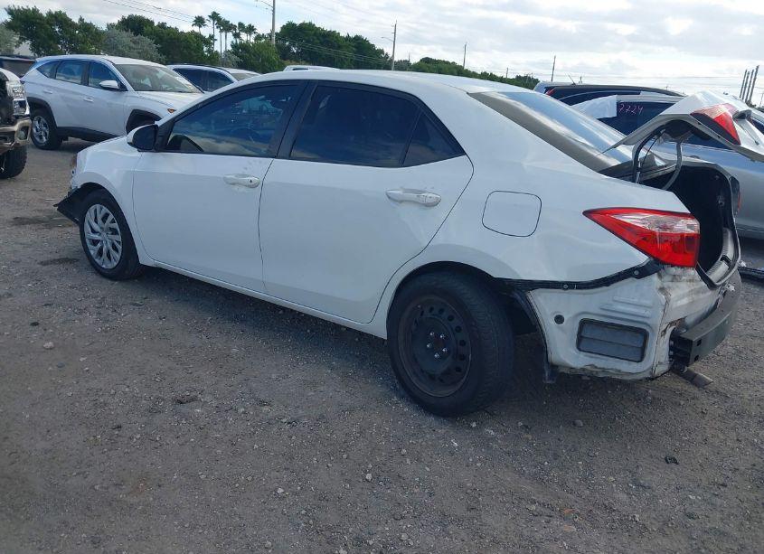 Photo 3 of 2017 Toyota Corolla LE (VIN 5YFBURHEXHP654247)