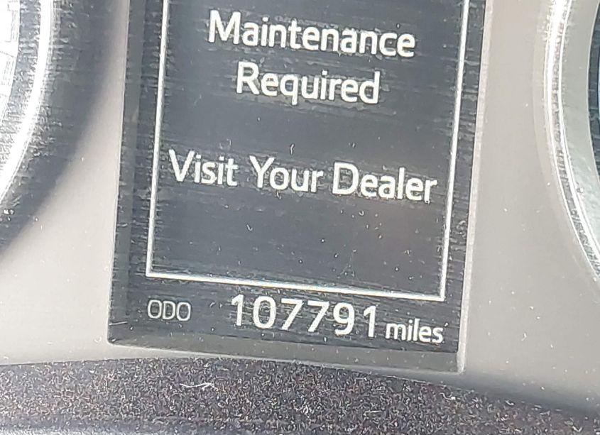 Photo 7 of 2017 Toyota Corolla SE (VIN 5YFBURHEXHP660002)