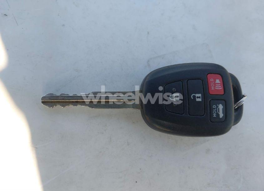 Photo 11 of 2017 Toyota Corolla L/LE/XLE/SE/XSE (VIN 5YFBURHEXHP665880)