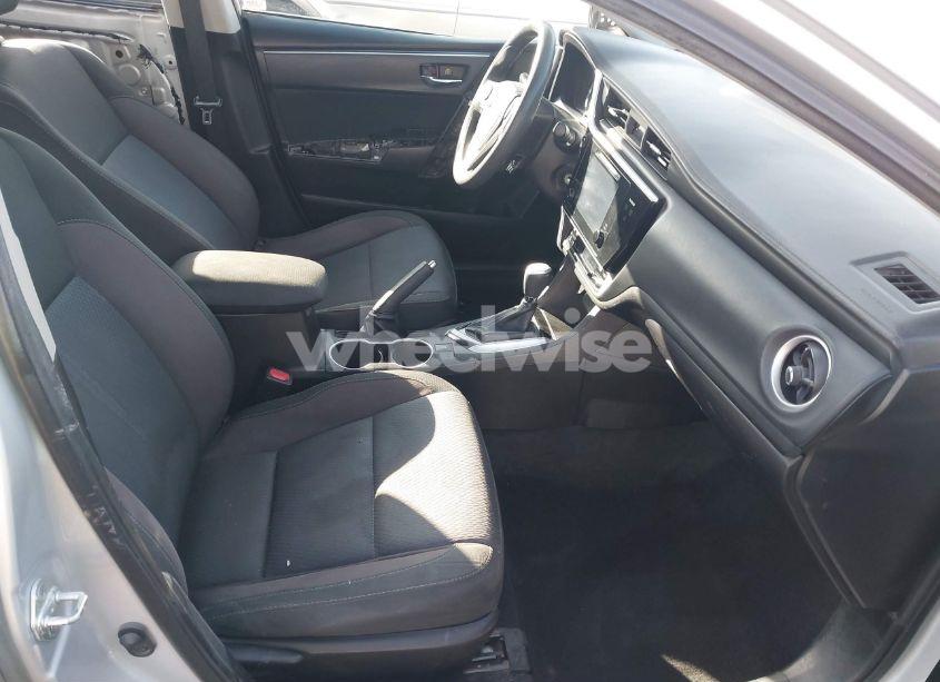 Photo 5 of 2017 Toyota Corolla L/LE/XLE/SE/XSE (VIN 5YFBURHEXHP665880)